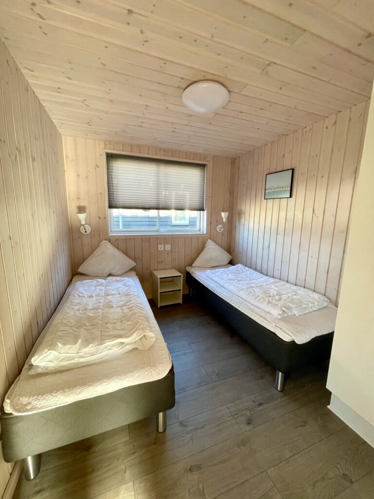 Schlafzimmer im Aktivitätshaus in Olpenitz – Foto: Nicole Schmidt