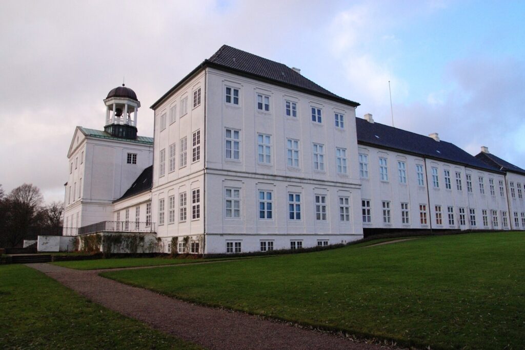 Gråsten Schloss als Ausflugsziel für einen Dänemark Urlaub mit Kindern